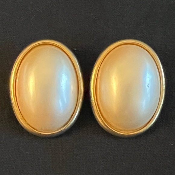Vintage Liz Claiborne Earrings - Picture 11 of 11